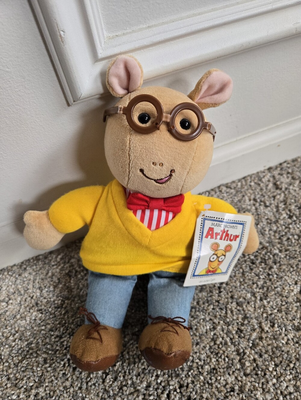 1995 Marc Brown Arthur plush with glasses